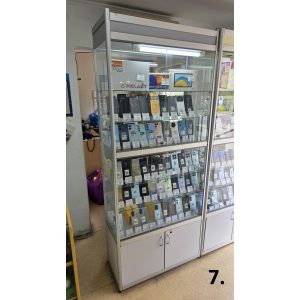 Торговое оборудование для магазина в хорошем состоянии